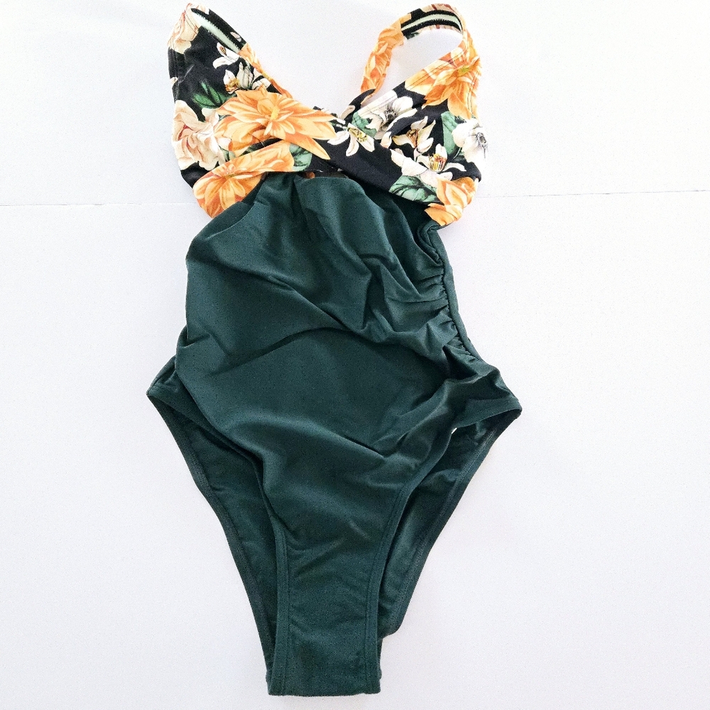 Cupshe Women's Size XS One Piece Swimsuit Bathing Suit V Neck Wrapped Front